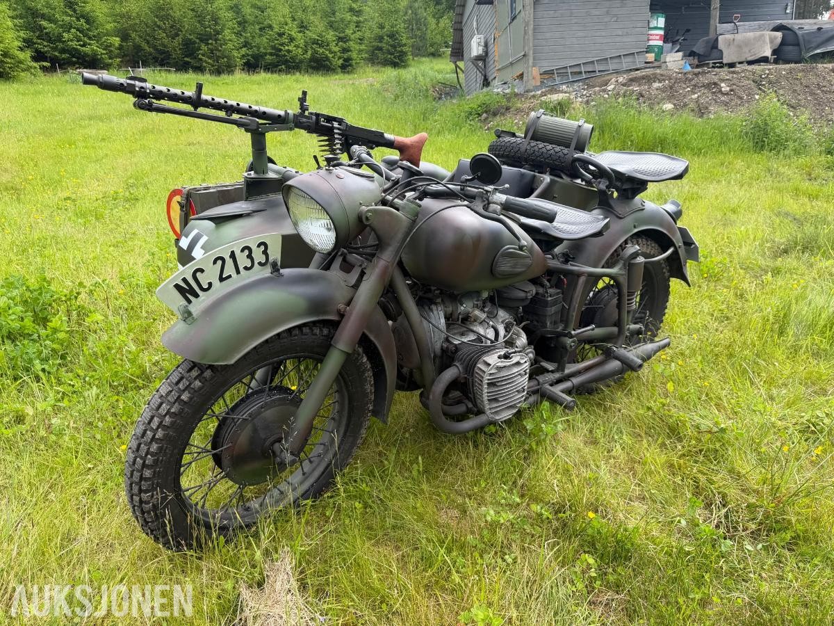 1966 KMZ K-750 - WWII-replika med sidevogn
